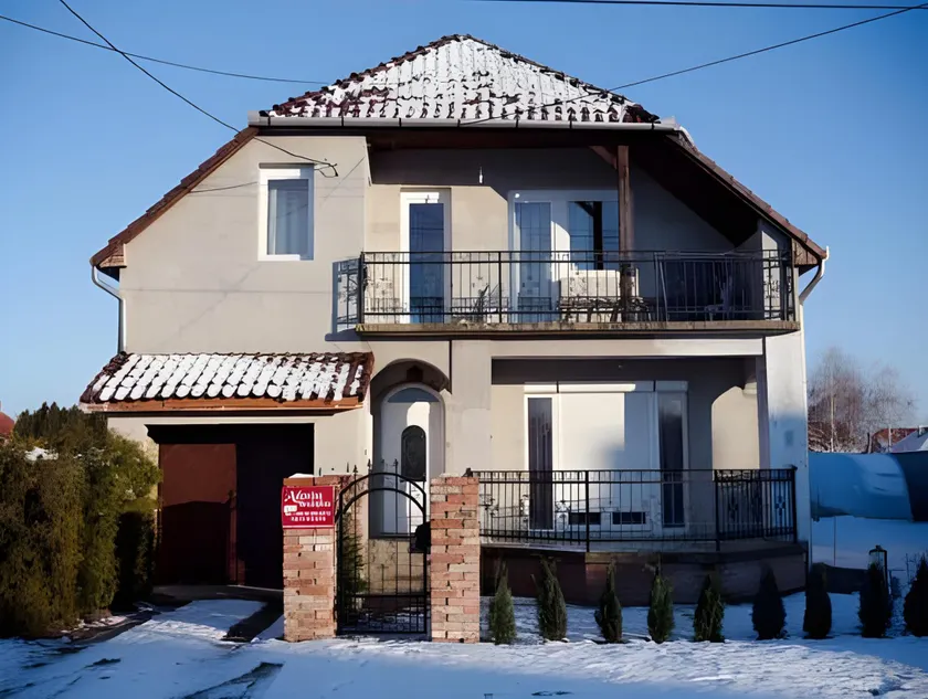 Adonisz Vendégház - Image 1