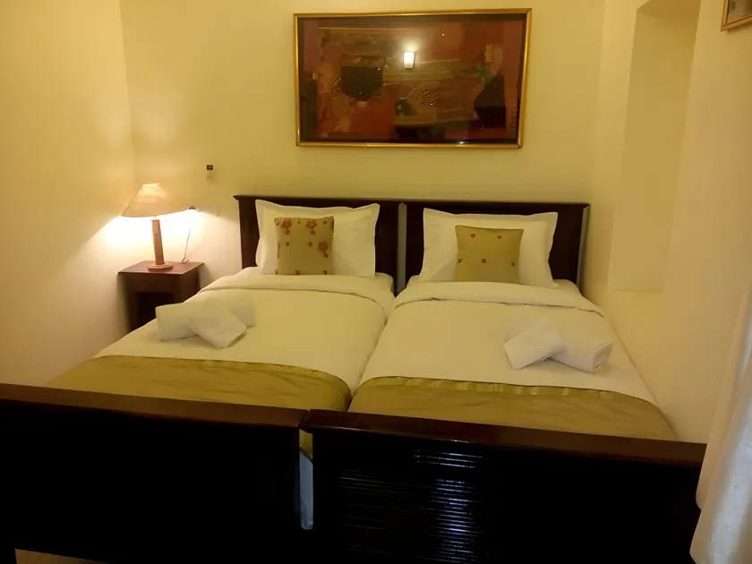 Hotel Shahi Garh - Image 1