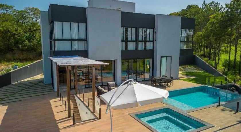 Pousada com piscina, jacuzzi e com vista em Capitolio - Casa Decore - Image 1