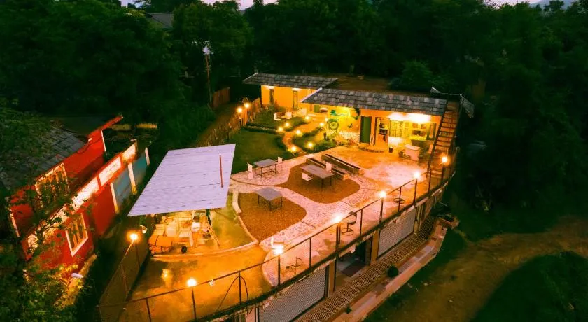 Madcap A Mudhouse Retreat - Image 1