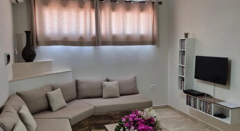 Cozy Apartment - Image 1