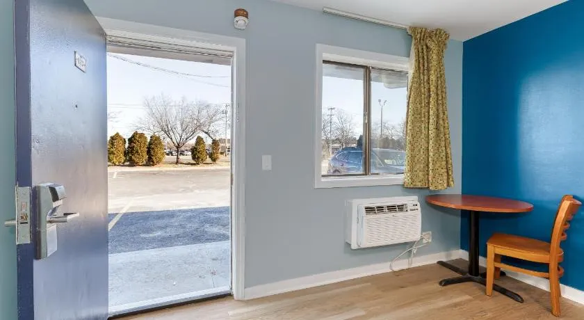 The SkyBreeze Inn - Image 1