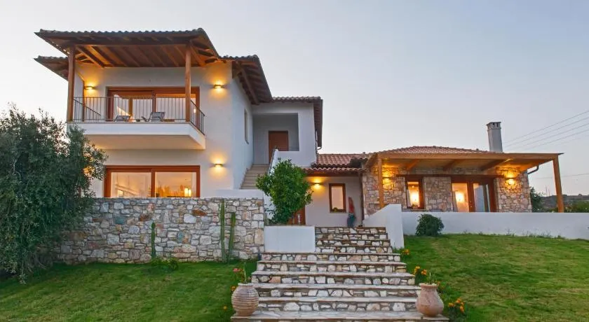 Villa Almira Luxury Apartments - Image 1