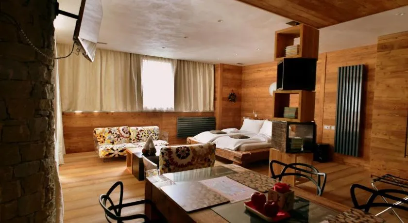 MH Olen Boutique Hotel - Image 1