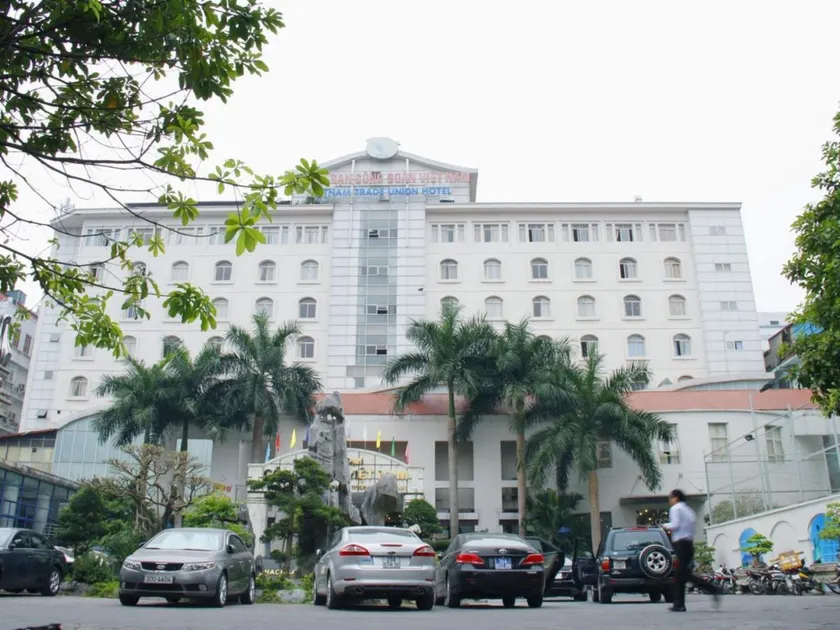 Cong Doan Viet Nam Hotel - Image 1