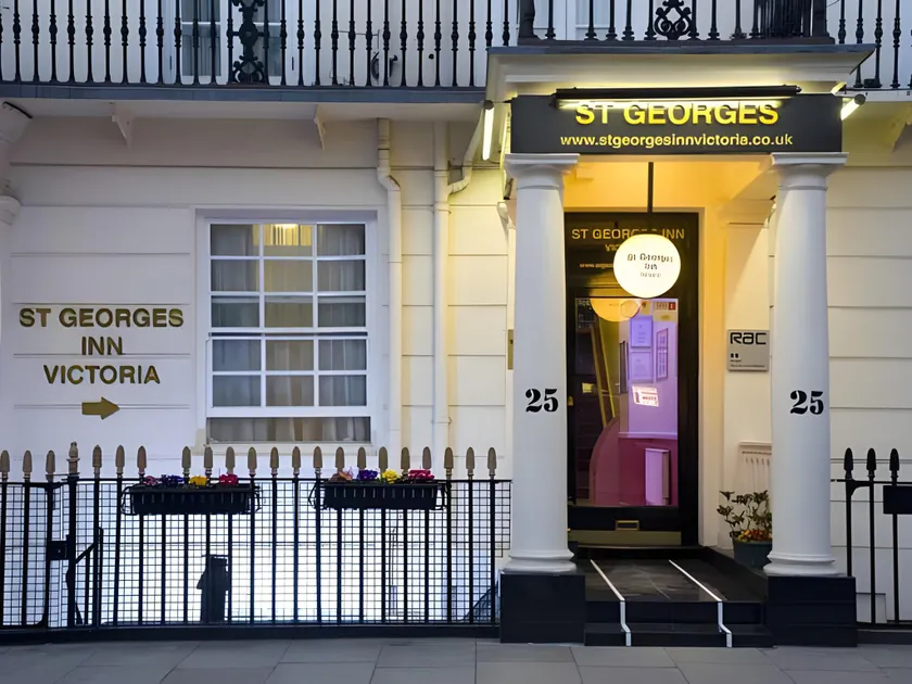 St George's Inn Victoria - Image 1