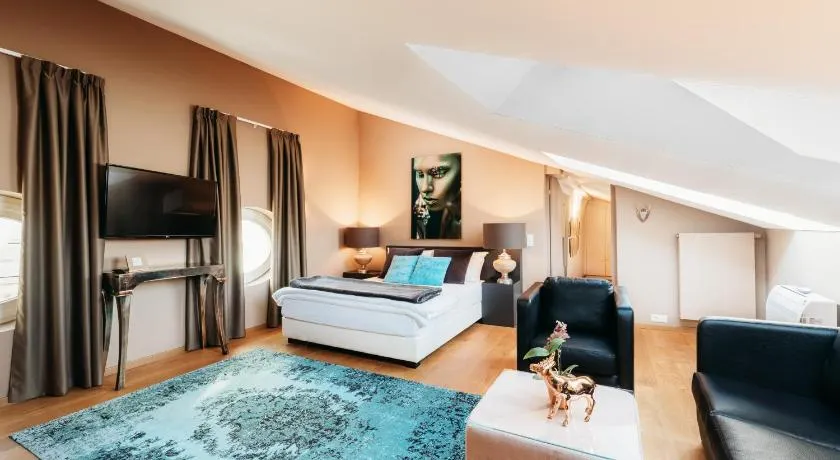Loft Thaler Rooms - Image 1