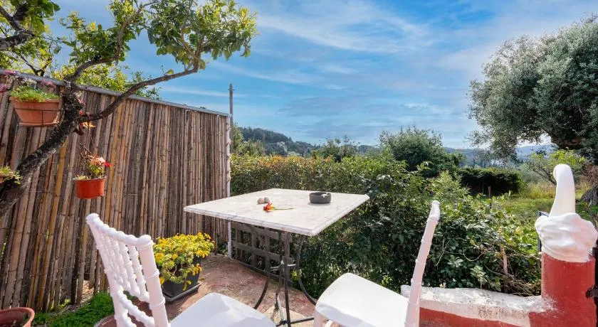 Appartement avec internet haut débit, terrasse et barbecue | Vue jardin - Image 1
