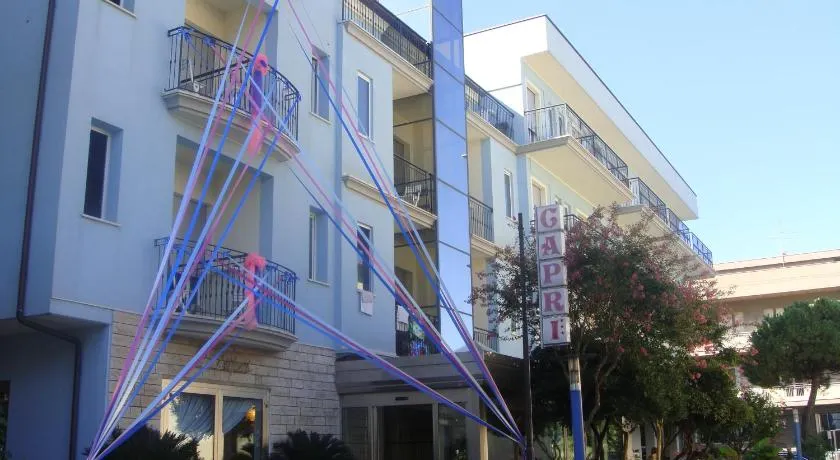 Hotel Capri - Image 1