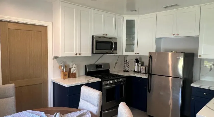 Lovely 2bedroom next to Santa Monica college - Image 1