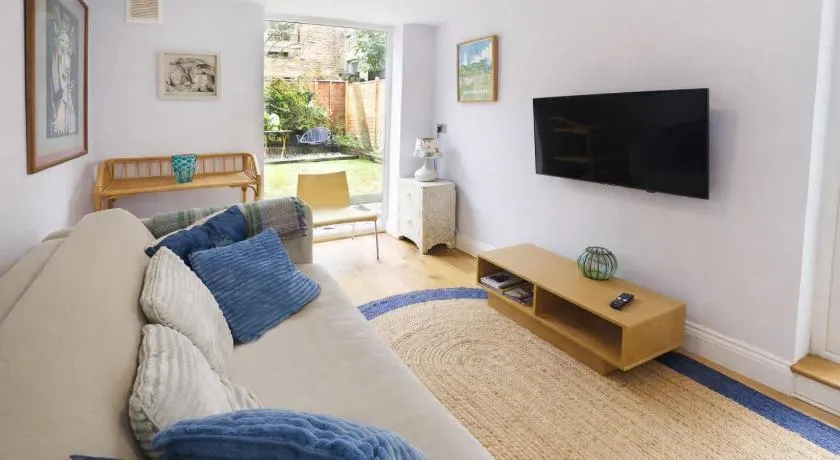 Cosy 1 Bed Flat in the heart of Peckham - Image 1