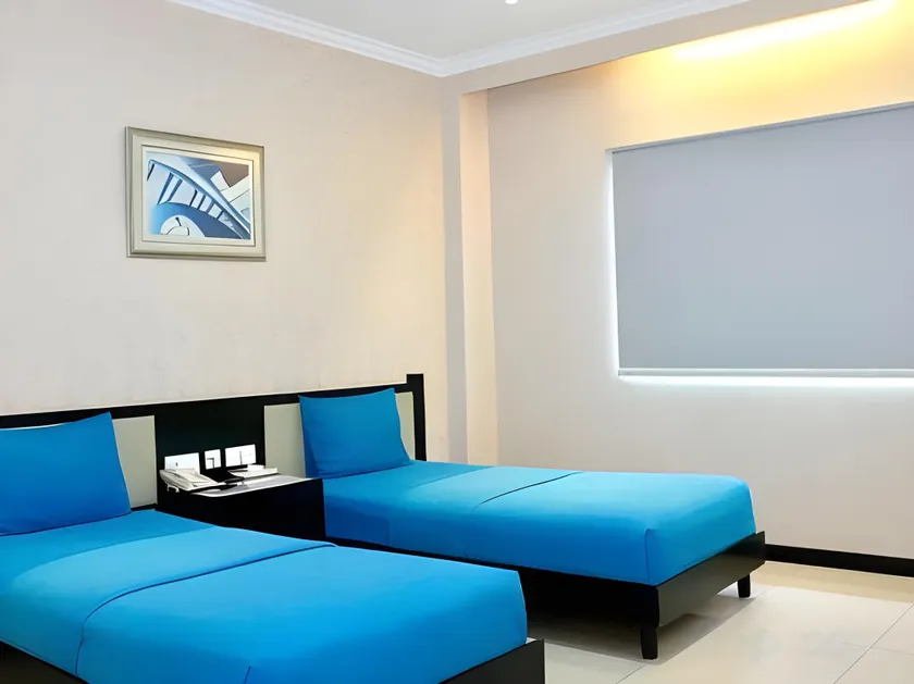 Suzuya Hotel Rantau Prapat - Image 1