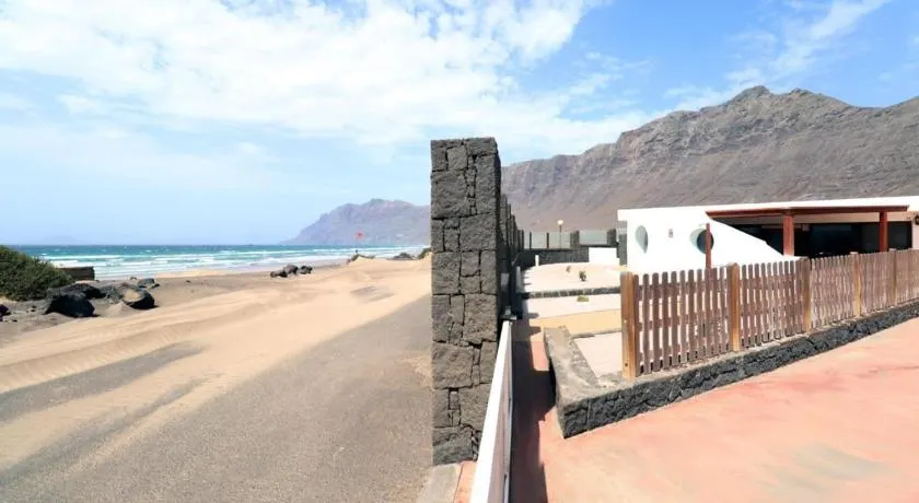 best beach house in Lanzarote - Image 1