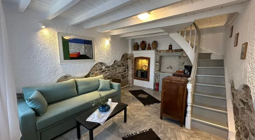Seafront House - Image 1