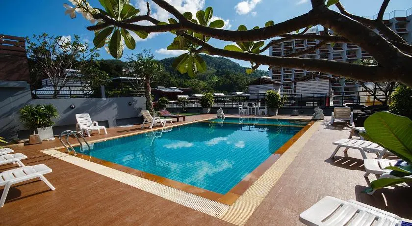 Platinum Hotel and Apartments - Image 1