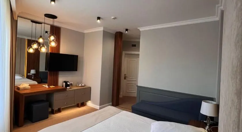 Hotel Castel - Image 1
