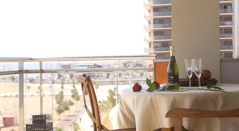 Great Sea-Side Barcelona Apartment - Image 1