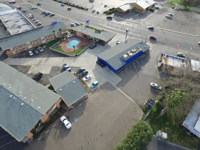 The River Inn & Suites - Image 1