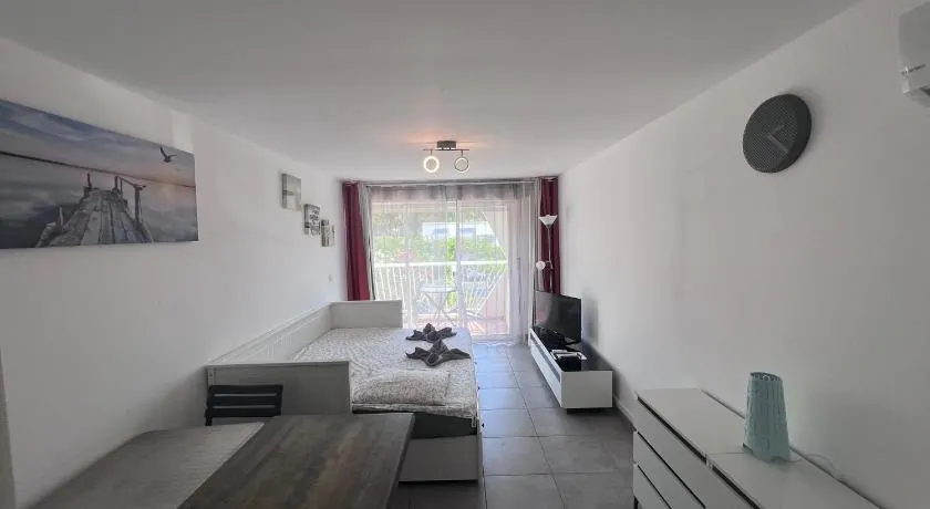 Les Appartements De Lina - Studio West City - Self Check-In - Image 1