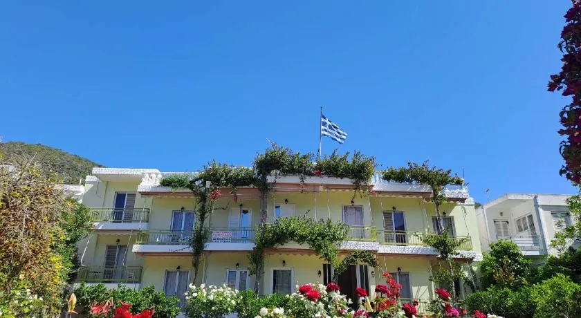 Rois Appartments - Image 1
