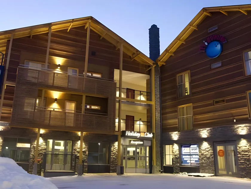 Levi Suites Levi Gold - Image 1
