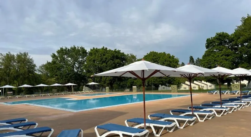 Village Vacances Chateau de Tréambert - Image 1