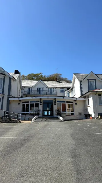 The Queens Road Hotel - Image 1