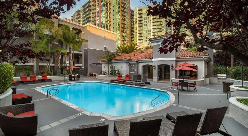 Marina Del Rey Luxe 2-Bedroom & 1-Bedroom - Hot Tub, Pool Table, Grill & Cinema Projector - Image 1