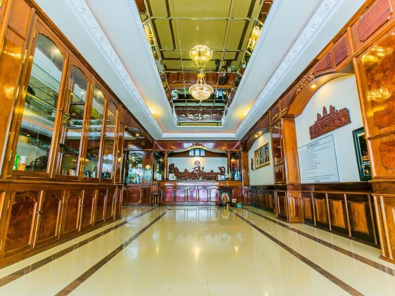 Star Hotel - Image 1