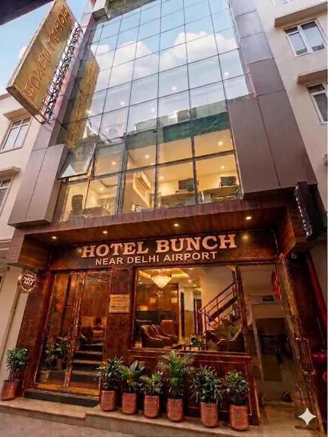 Hotel Bunch Near Delhi Airport - Image 1