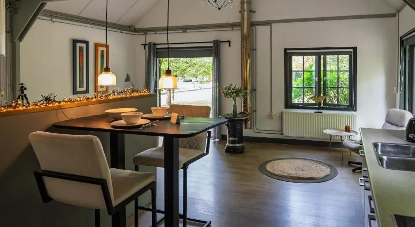 Cozy vacation home in the forest - Image 1