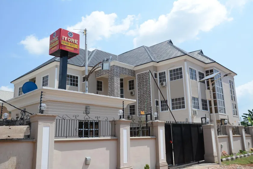 Iyore Grand Hotel and Suites - Image 1