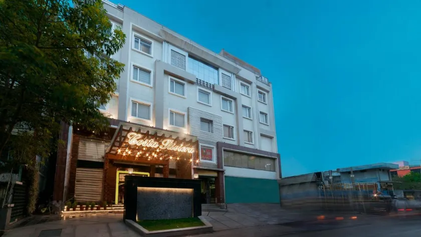 Costa Riviera Hotel - Image 1