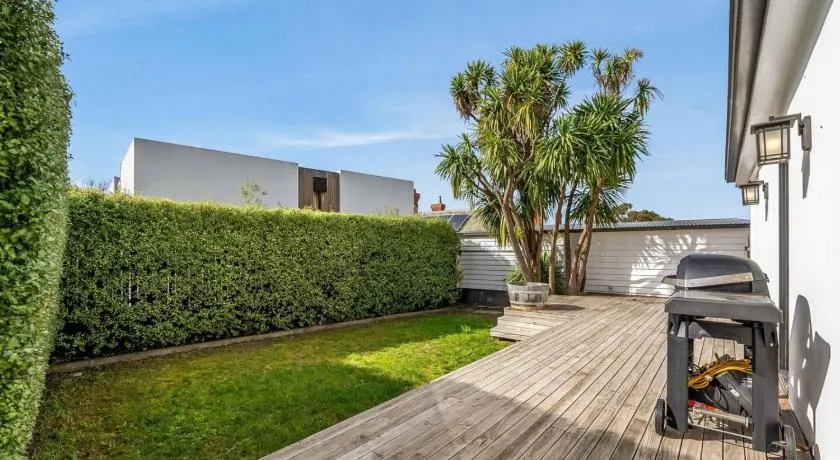 3 Bedroom House - Free Parking - Image 1