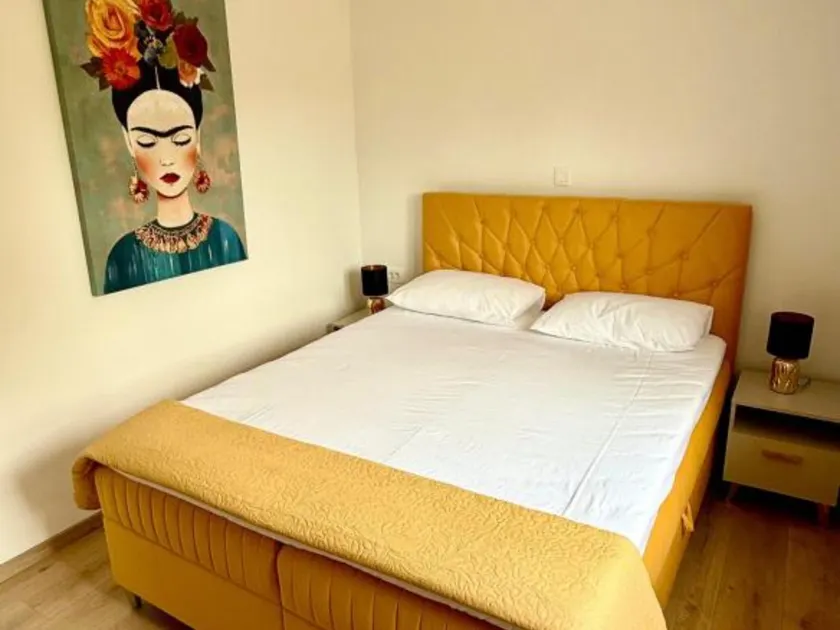 One-Bedroom Apartment With Terrace - Image 1