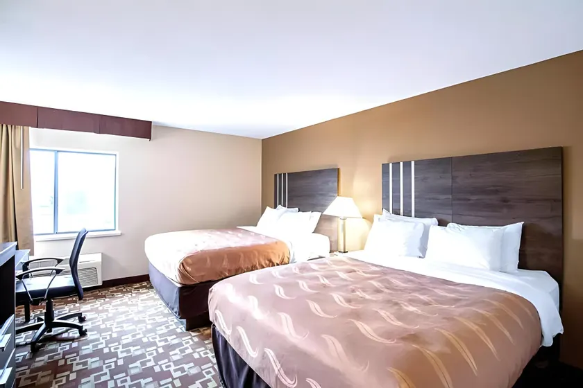 Hotel Inn Milwaukee Mitchell Airport - Image 1