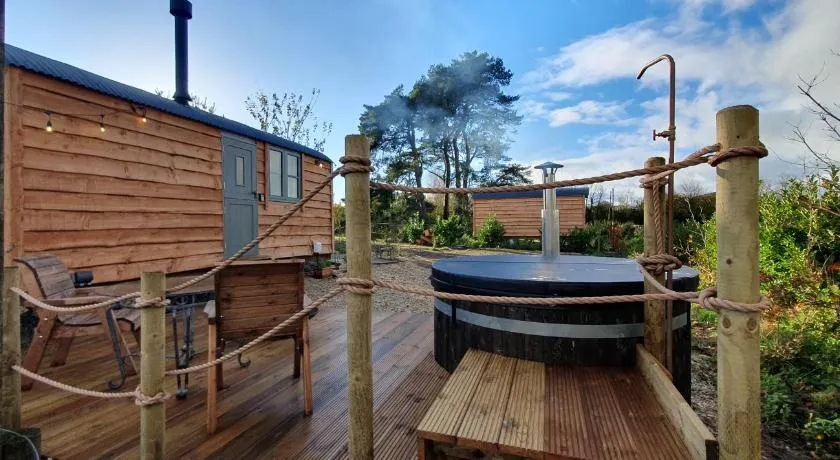 Forton House Shepherd's Huts - Image 1