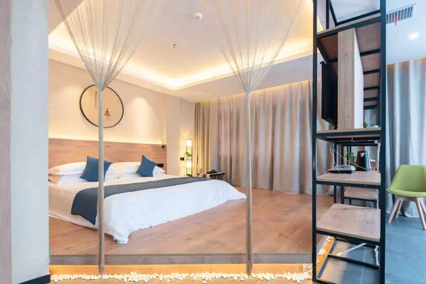 Haijing Yunting Elegant Hotel (Yiyang Fenghuangli Branch) - Image 1
