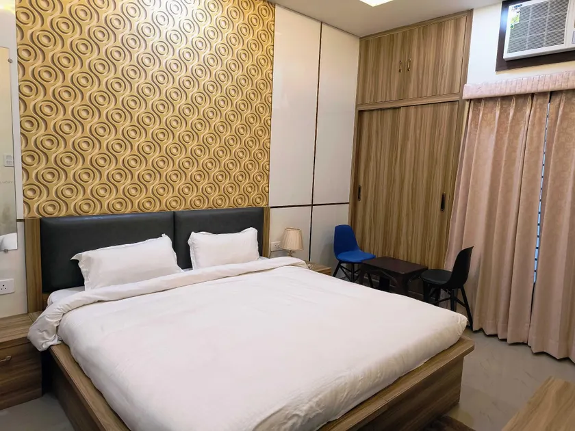 Hotel O Taj East Metro Station - Image 1