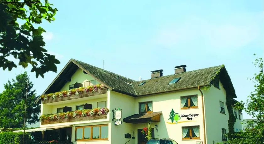 Hasselberger Hof - Image 1