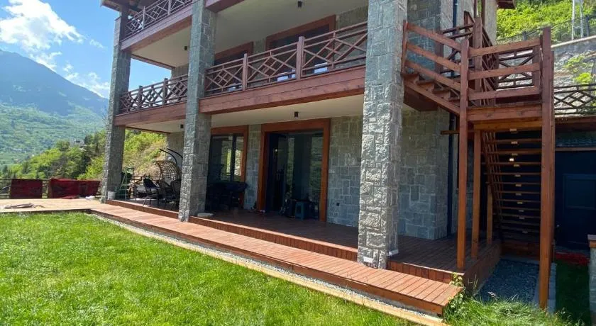 Copper villa - Image 1
