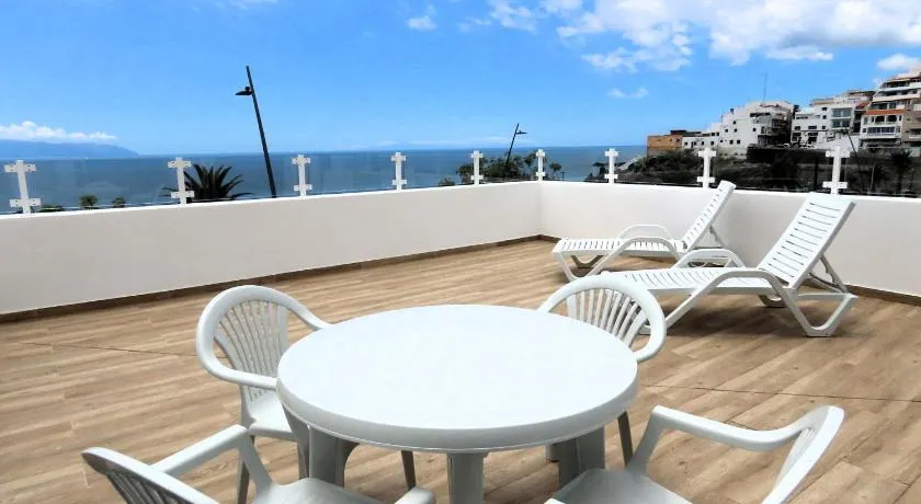 Suncanarias Apartamentos Cristal Playa La Arena - Image 1