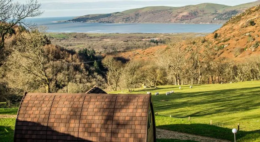 Bwlcheinion Sea View Glamping - Image 1