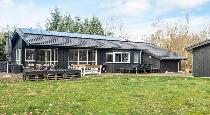 8 person holiday home in Oksbøl-By Traum - Image 1
