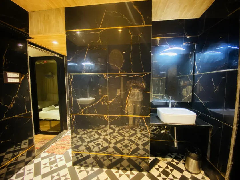 Sulu Stay Inn Near Mumbai International Airport - Image 1