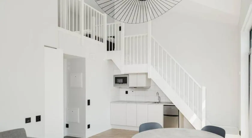 All in one Loft with Balcony and Free parking - Image 1