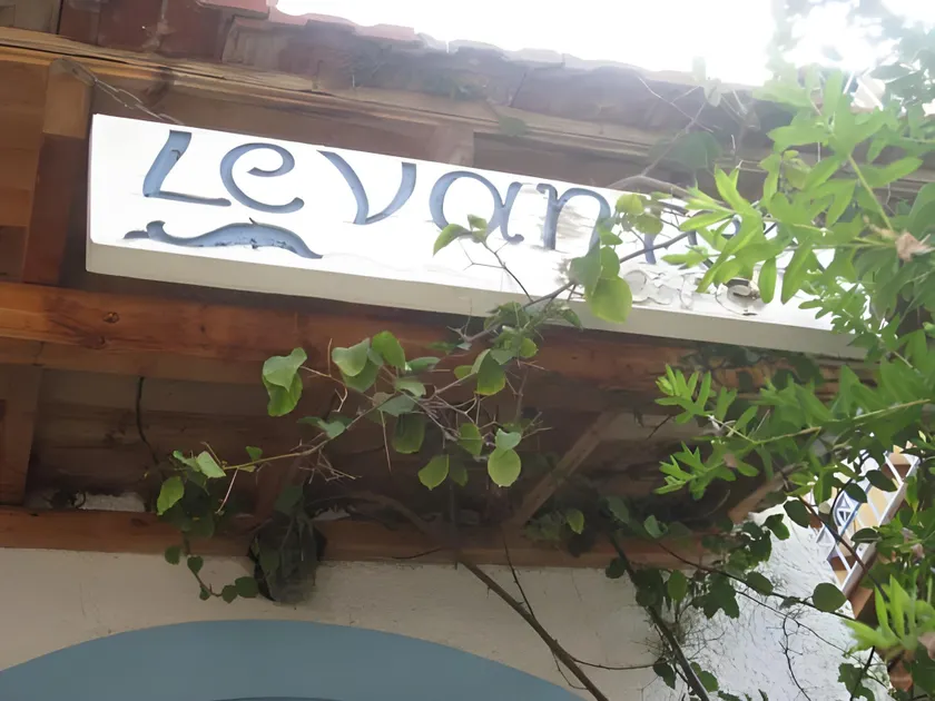Levantes Hotel - Image 1