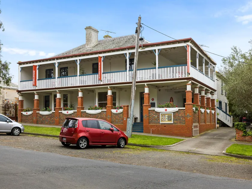 Athelstane Hotel - Image 1