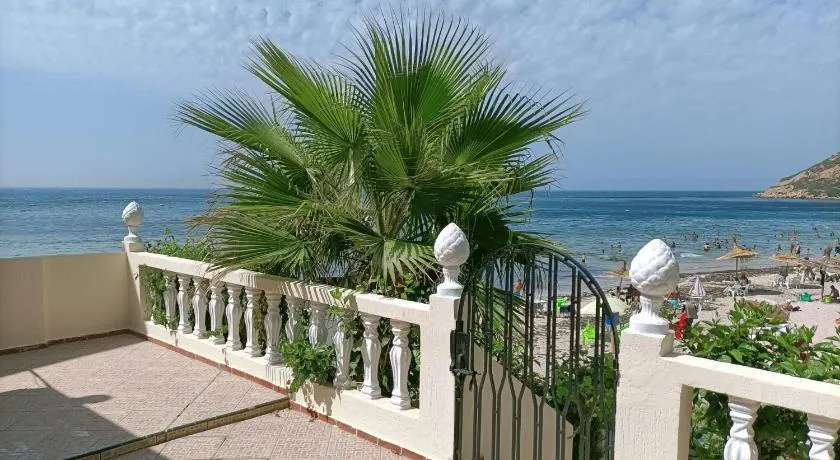 Chez Halima a Playa Blanca au bord de la mer 1 - Image 1