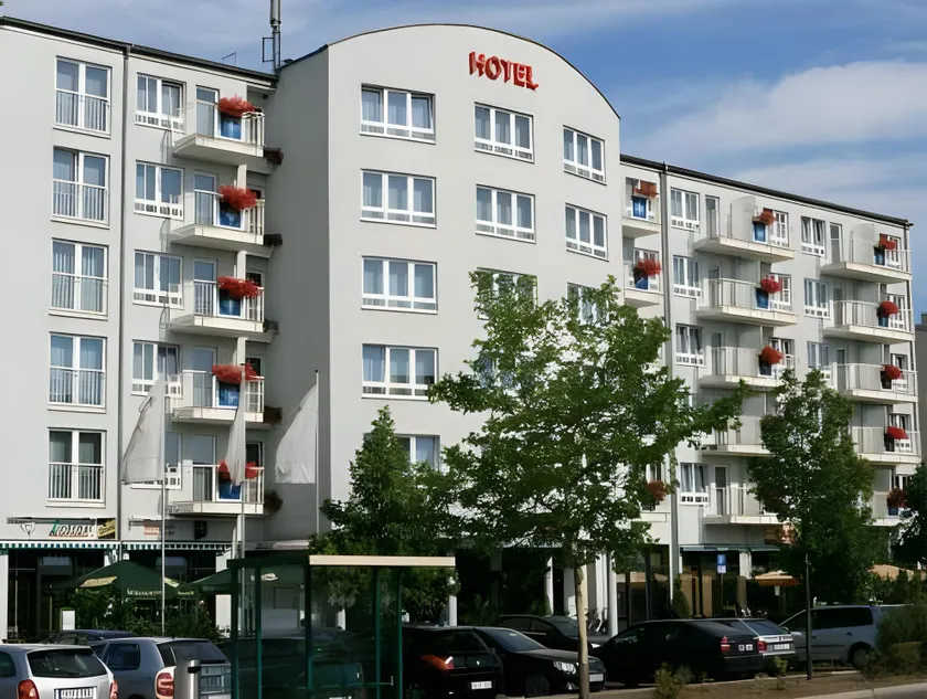 Hotel Ascot Bristol - Image 1